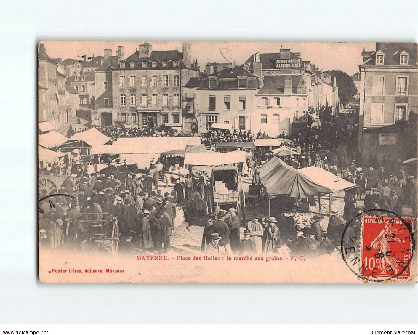 MAYENNE : Place Des Halles, Le Marché Aux Grains - état - Mayenne