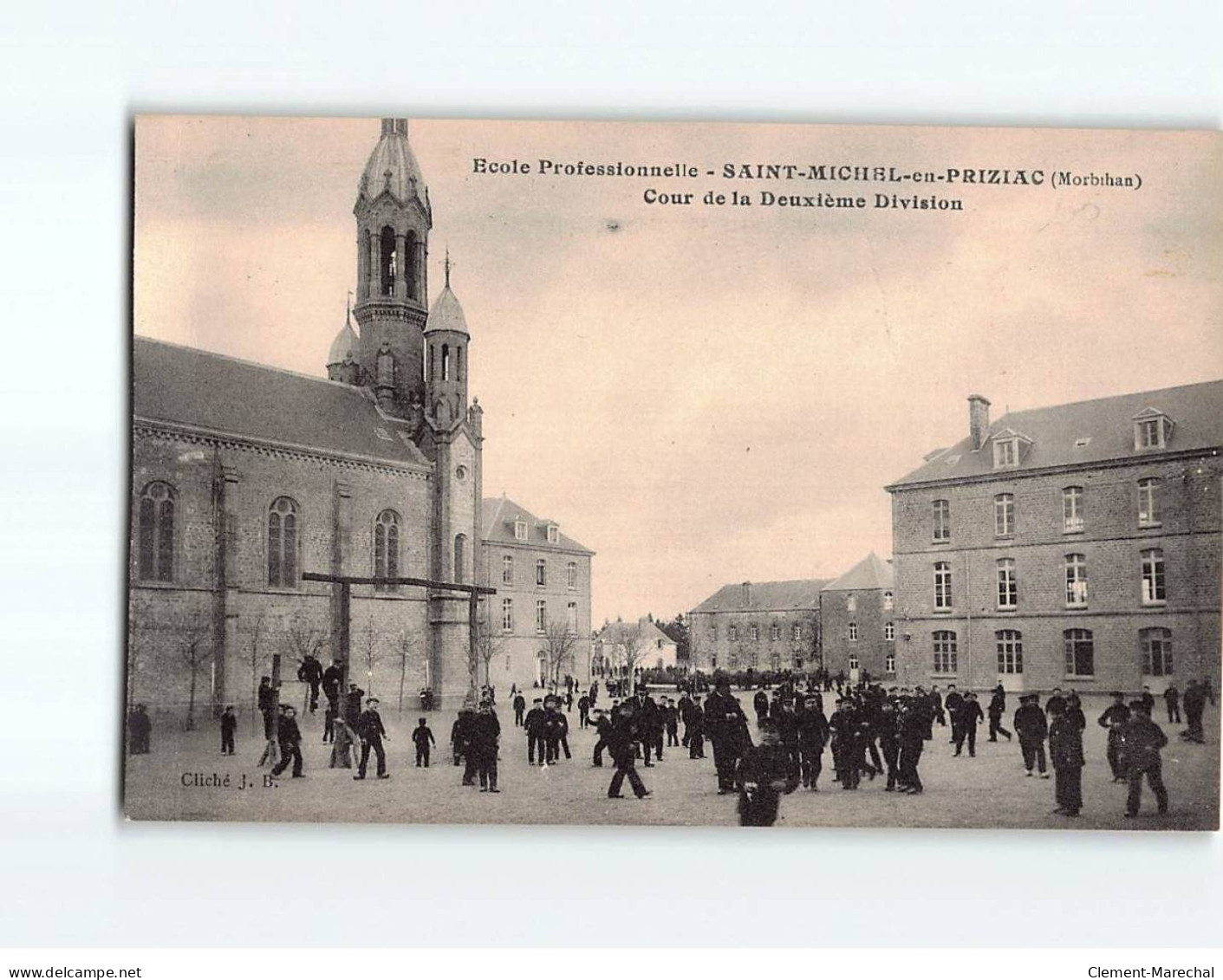 SAINT MICHEL EN PRIZIAC : Ecole Professionnelle, Cour De La Deuxième Division - Très Bon état - Autres & Non Classés