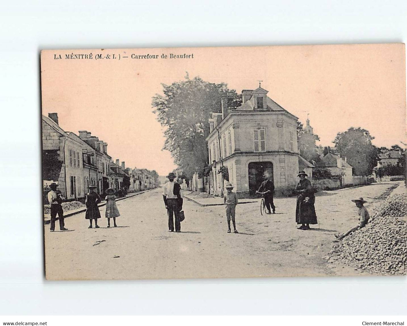 LA MENITRE : Carrefour De Beaufort - Très Bon état - Autres & Non Classés