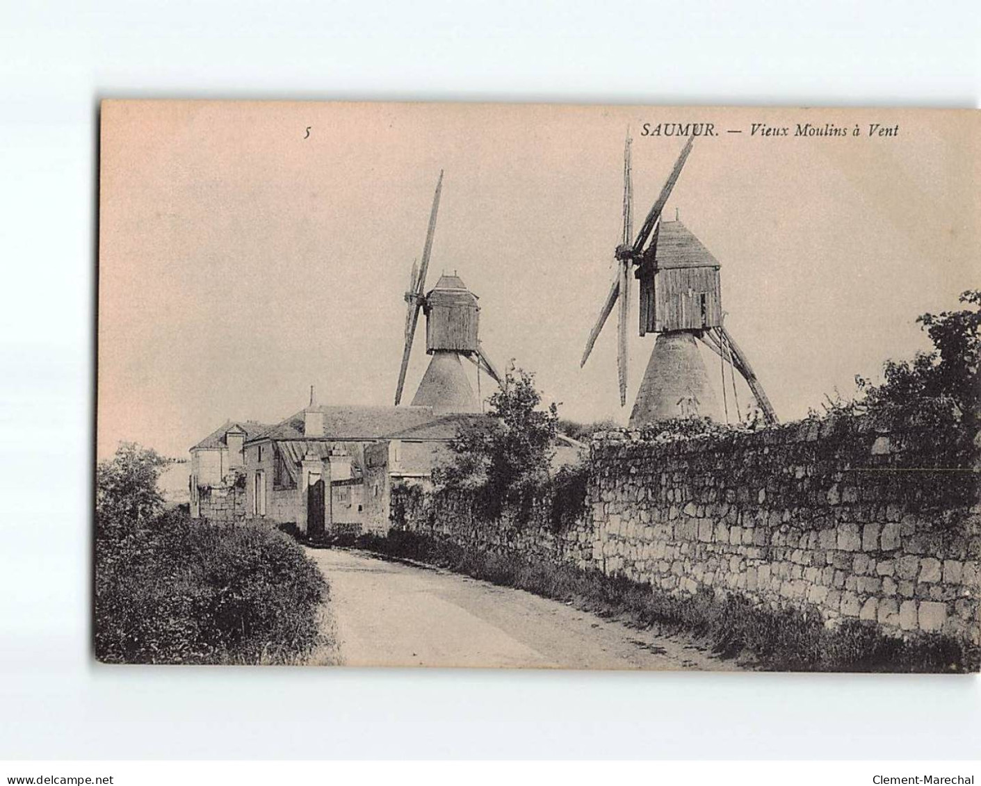 SAUMUR : Vieux Moulin à Vent - Très Bon état - Saumur