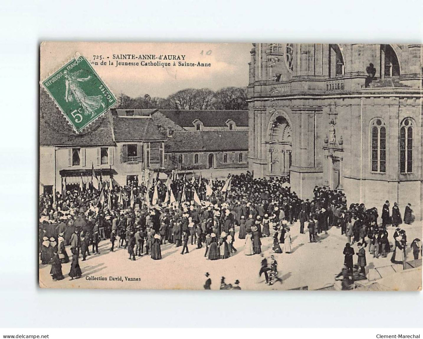 SAINTE ANNE D'AURAY : Réunion De La Jeunesse Catholique à Sainte-Anne - état - Sainte Anne D'Auray