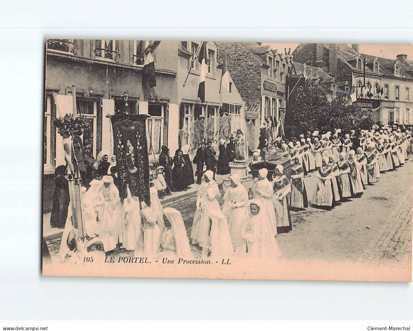 LE PORTEL : Une Procession - Très Bon état - Le Portel