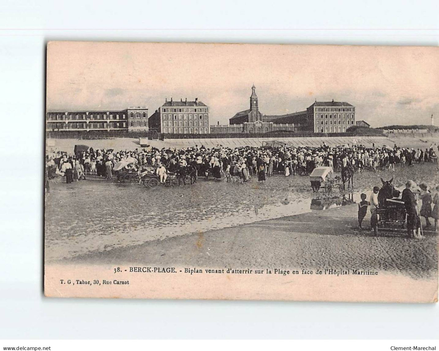 BERCK : Biplan Venant D'atterrir Sur La Plage En Face De L'Hôpital Maritime - état - Berck