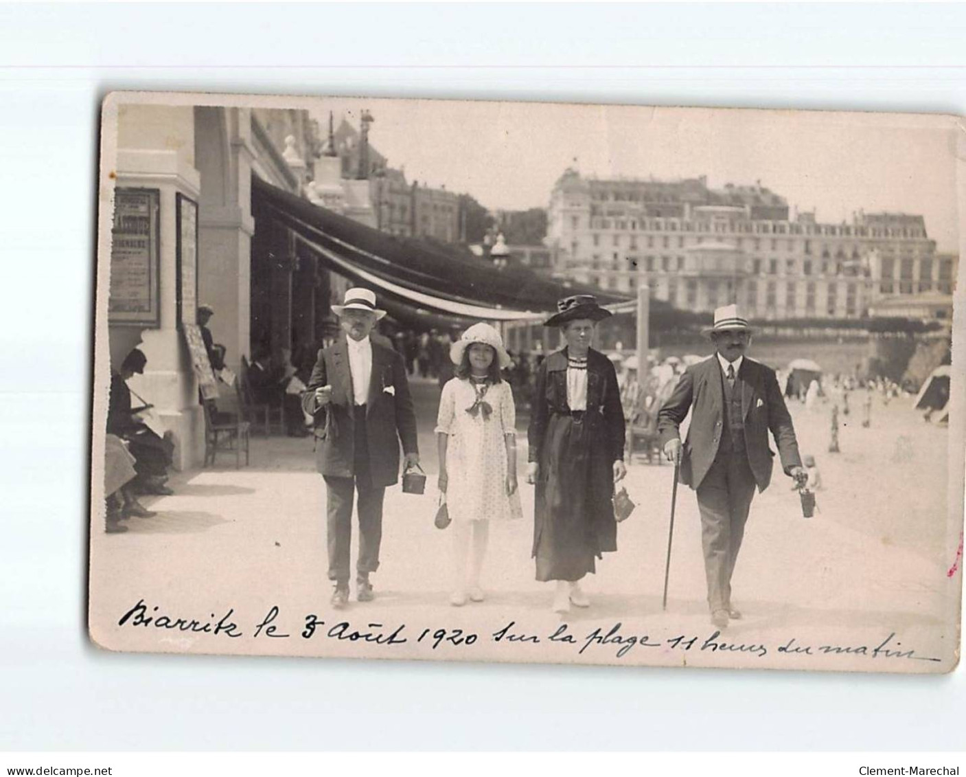 BIARRITZ : Sur La Plage -  état - Biarritz