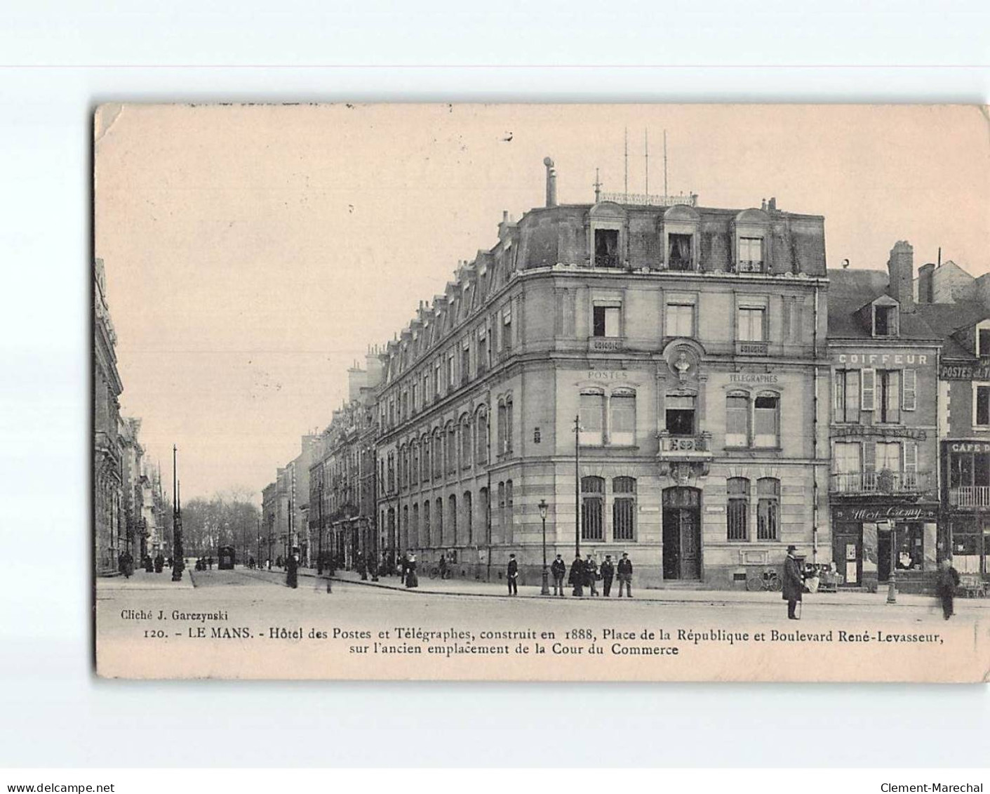 LE MANS : Hôtel Des Postes Et Télégraphes, Place De La République Et Boulevard René-Levasseur - état - Le Mans