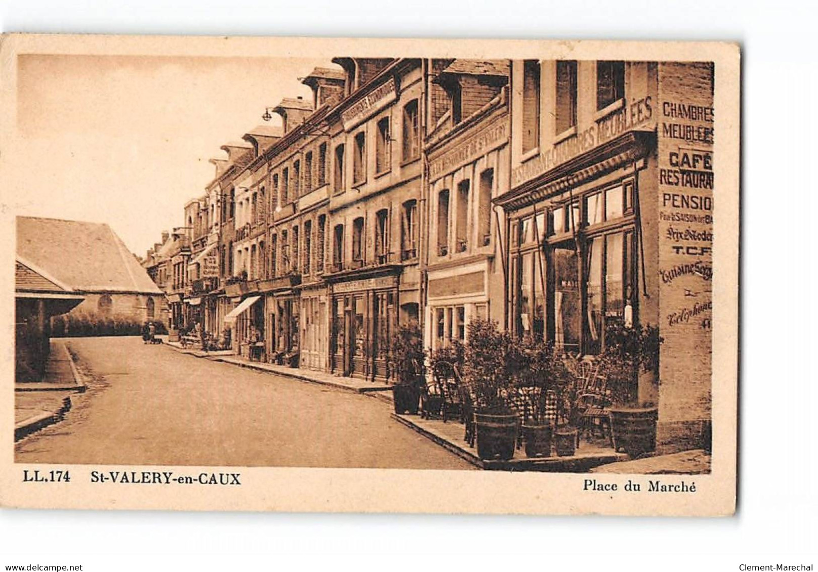 SAINT VALERY EN CAUX - Place Du Marché - Très Bon état - Saint Valery En Caux