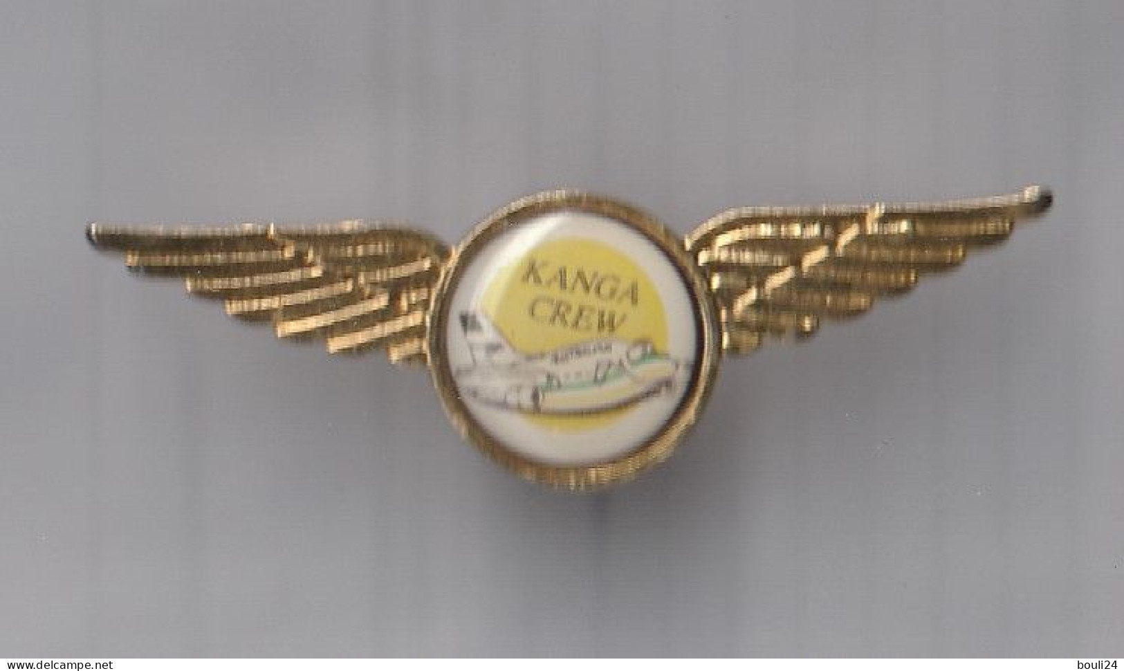 PIN'S  THEME  AVION   KANGA  CREW  COMPAGNIE AERIENNE AUSTRALIENNE - Airplanes