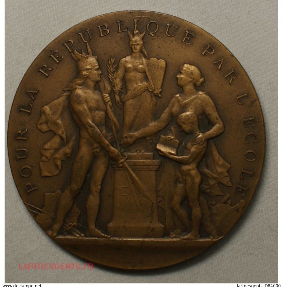 Médaille Pour La République Par L’École Bronze (79grs 57mm), Lartdesgents - Professionnels / De Société