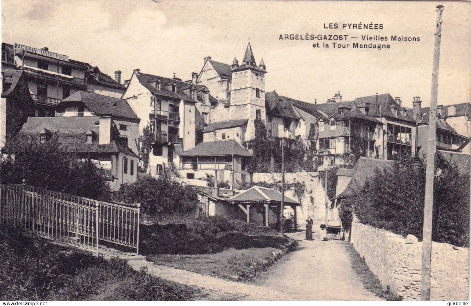 65 - Hautes Pyrenees -  ARGELES GAZOST - Vieilles Maisons Et La Tour Mendagne - Argeles Gazost