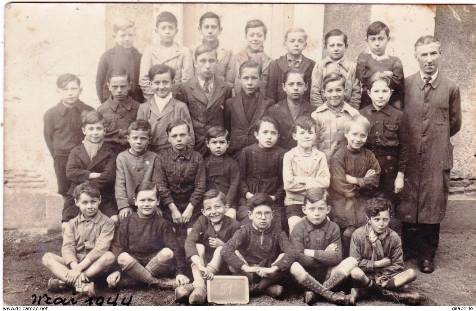 Carte Photo - Photo De Classe En Mai 1944 - Photographs