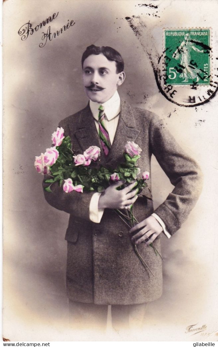 Fantaisie -  Bonne Année  1912 - Jeune Homme Au Bouquet De Roses - Neujahr