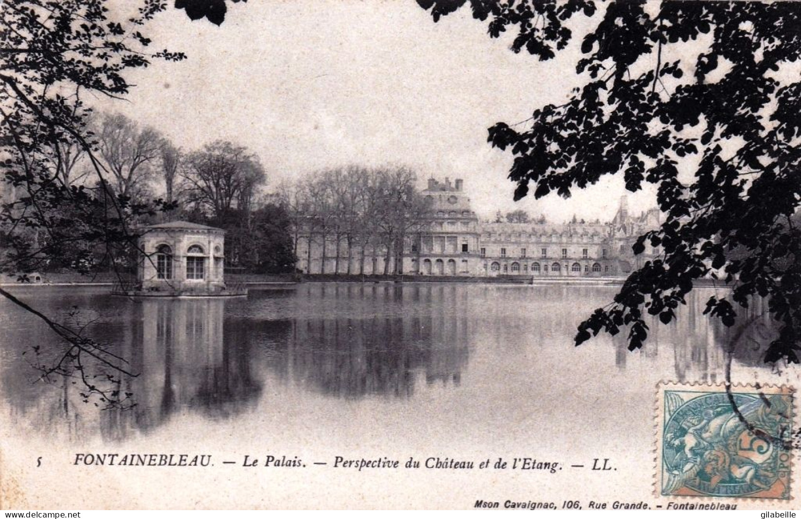 77 - Seine Et Marne -  FONTAINEBLEAU - Le Palais - Perspective Du Chateau Et De L Etang - Fontainebleau