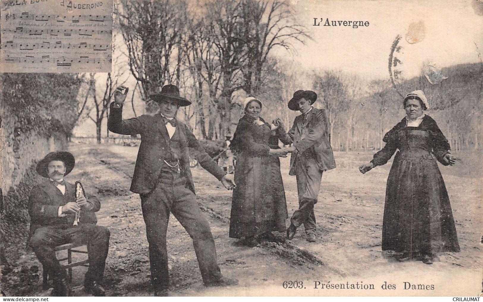 63-AUVERGNE FOLKLORE PRESENTATION DES DAMES-N°5143-C/0121 - Andere & Zonder Classificatie