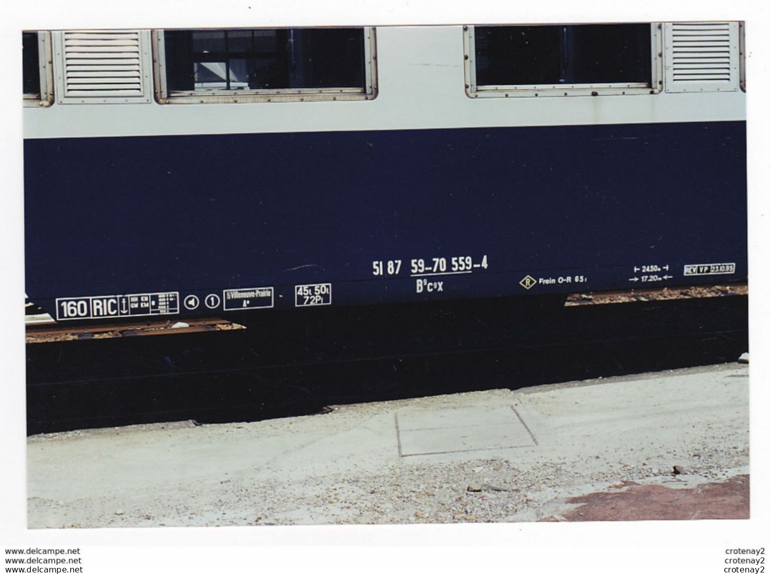 PHOTO TRAINS Wagon Ou Voiture Voyageurs SNCF Détail Marquage En 1995 - Trains