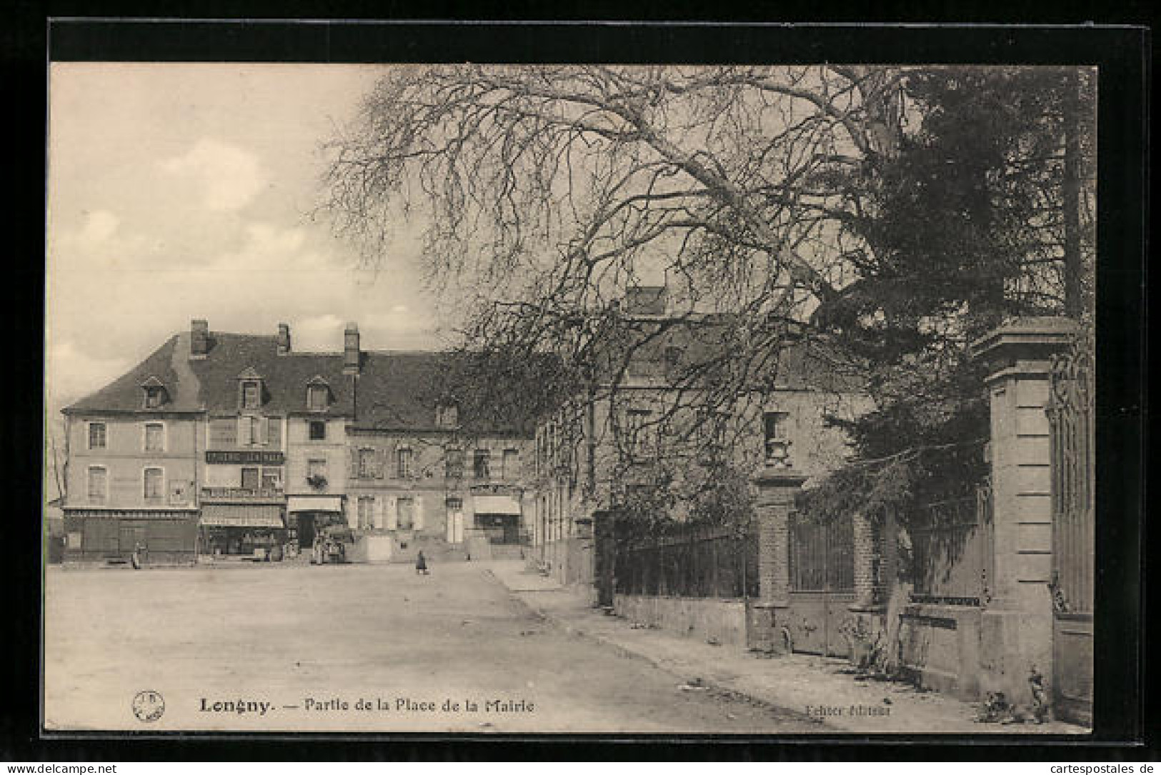 CPA Longny, Partie De La Place De La Mairie  - Altri & Non Classificati