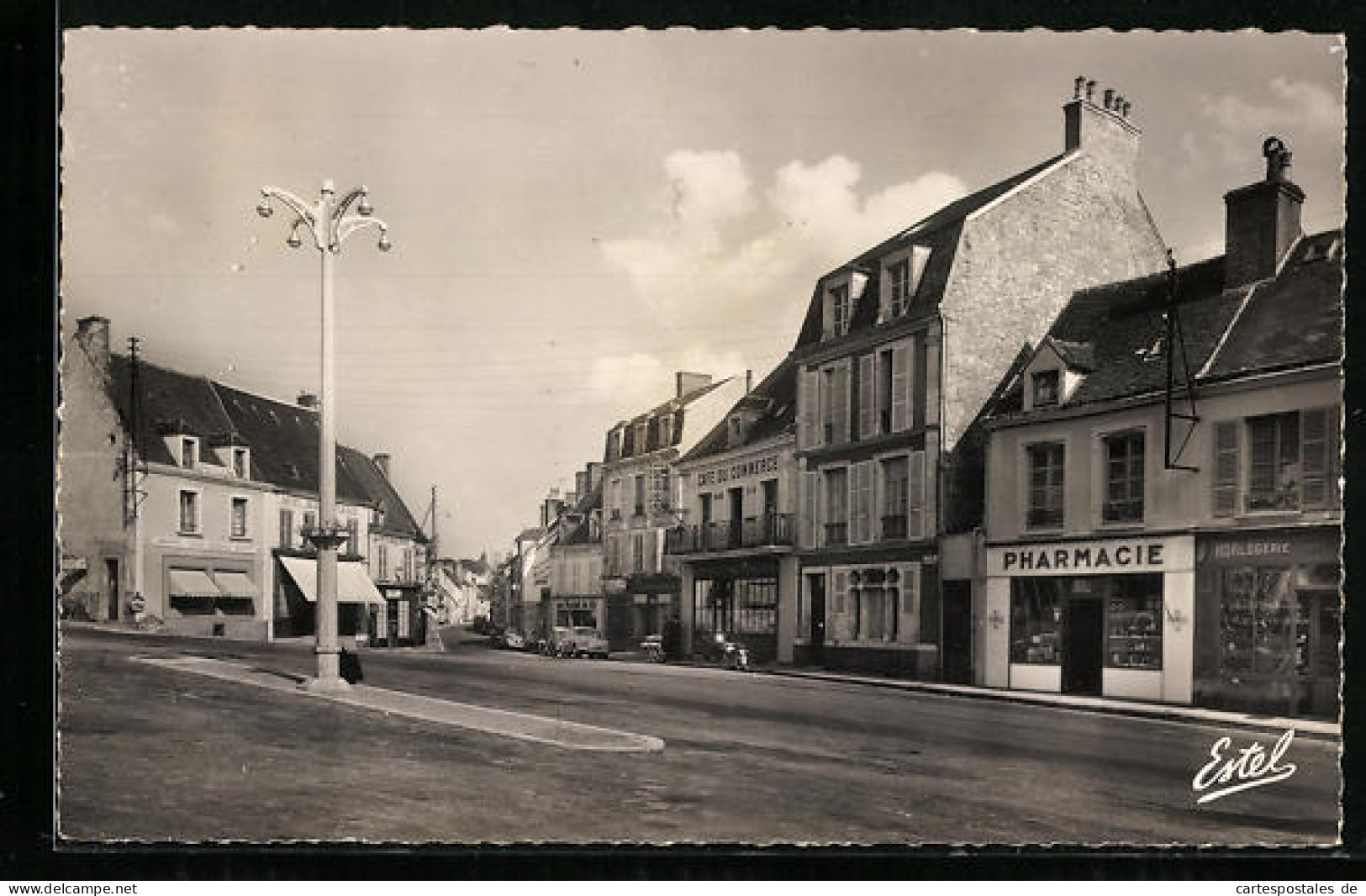 CPA Remalard, Place Du General De Gaulle Et Rue De L`Eglise  - Remalard