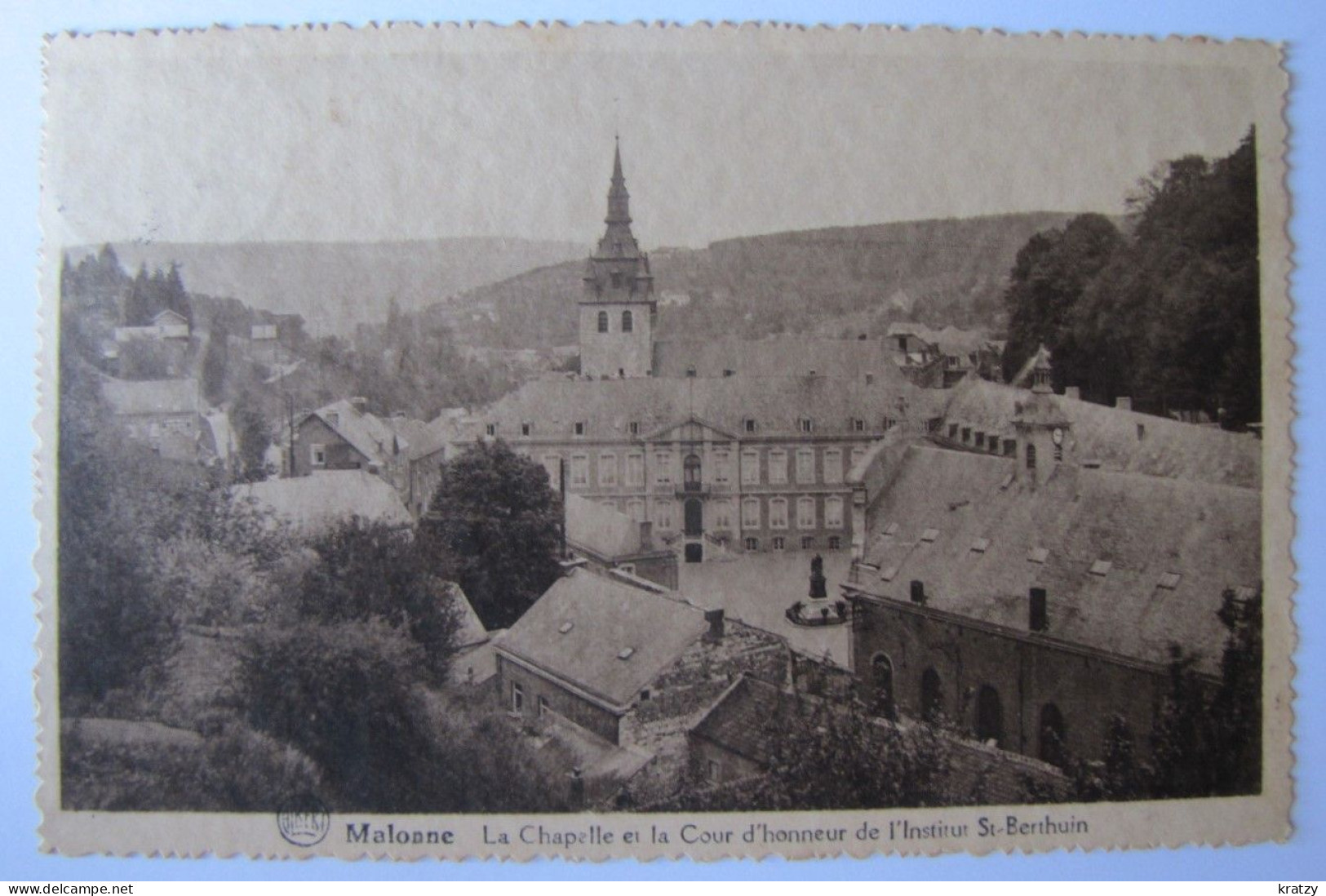 BELGIQUE - NAMUR - MALONNE - Institut Saint-Berthuin - La Chapelle Et La Cour D'Honneur - Namen