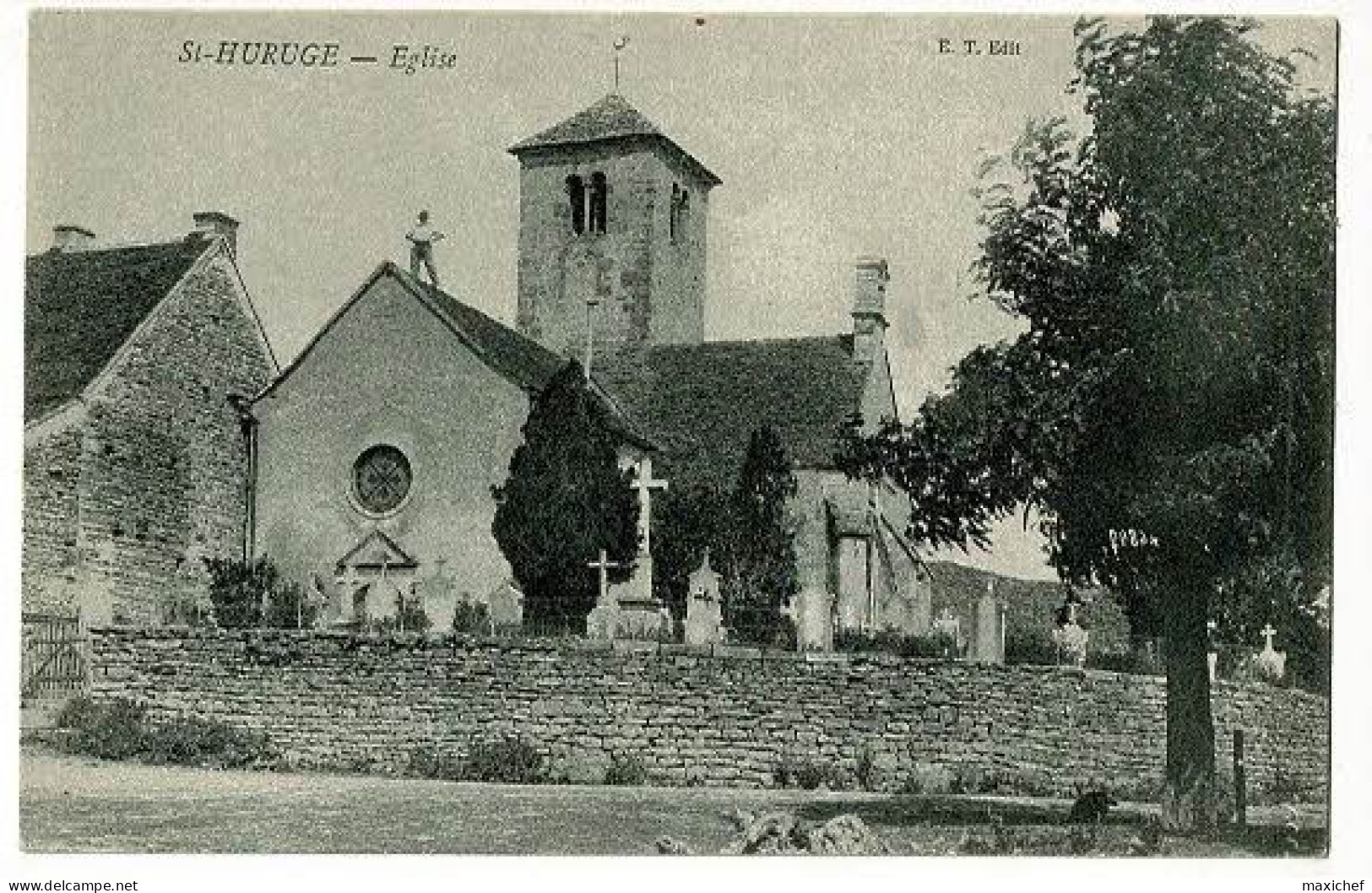 Saint Huruge - Eglise ( Cimetière Et Homme Sur Le Faitage De La Chapelle) - Pas Circulé - Sonstige & Ohne Zuordnung