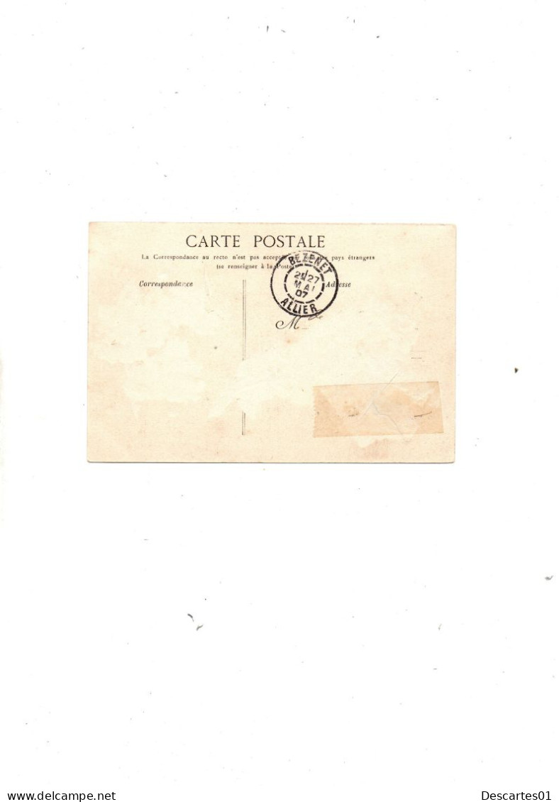 C P A    ANIMEE  FONTAINEBLEAU  LA POSTE   CIRCULEE  27 MAI 1907 - Fontainebleau