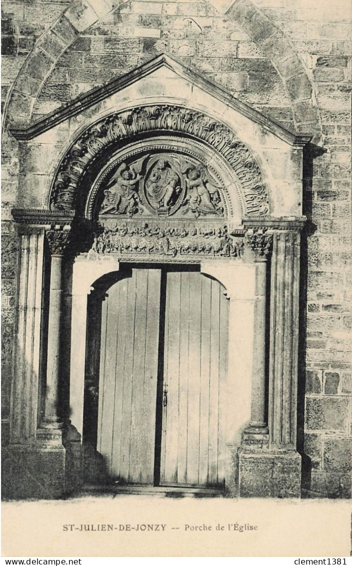 Saint Julien De Jonzy Porche De L'eglise - Autres & Non Classés