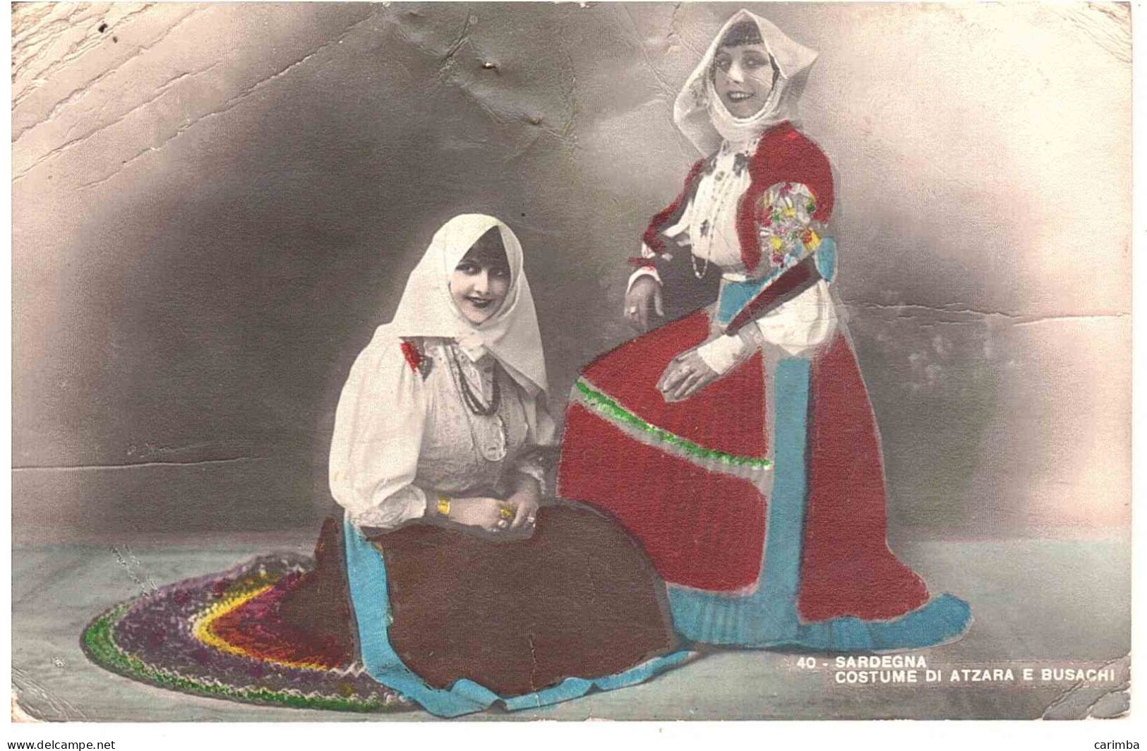 CARTOLINA SARDEGNA COSTUME DI ATZARA E BUSACHI CON ANNULLO TARGHETTA ERP PIEGHE - 1946-60: Poststempel