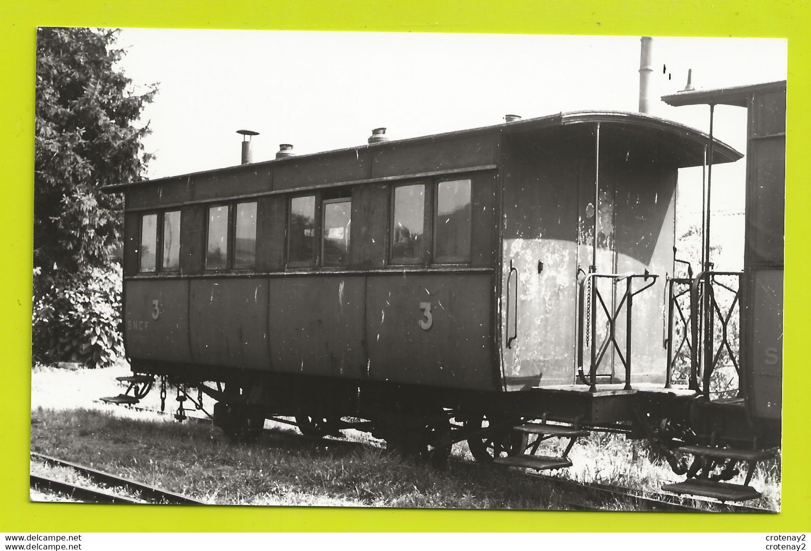 19 TULLE PHOTO Originale TRAIN Wagon Voyageurs De 3ème Classe Avec Passerelle En Bout En 1953 VOIR DOS Cliché M. Rifault - Eisenbahnen