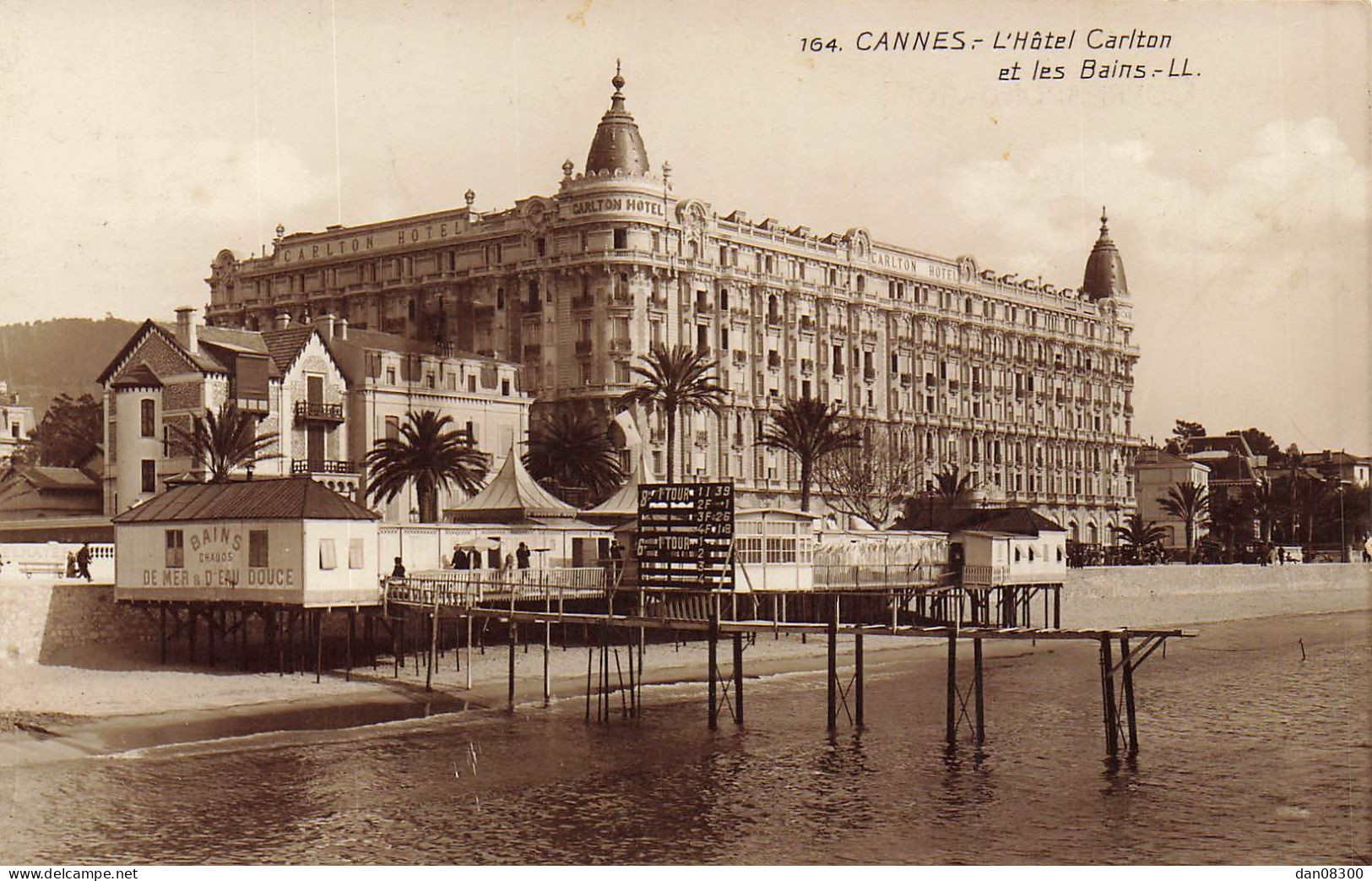 06 CANNES L'HOTEL CARLTON ET LES BAINS - Cannes