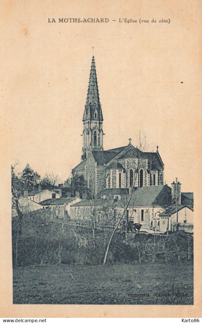 La Mothe Achard * Rue Du Village Et église ( Vue De Côté ) * Villageois - La Mothe Achard