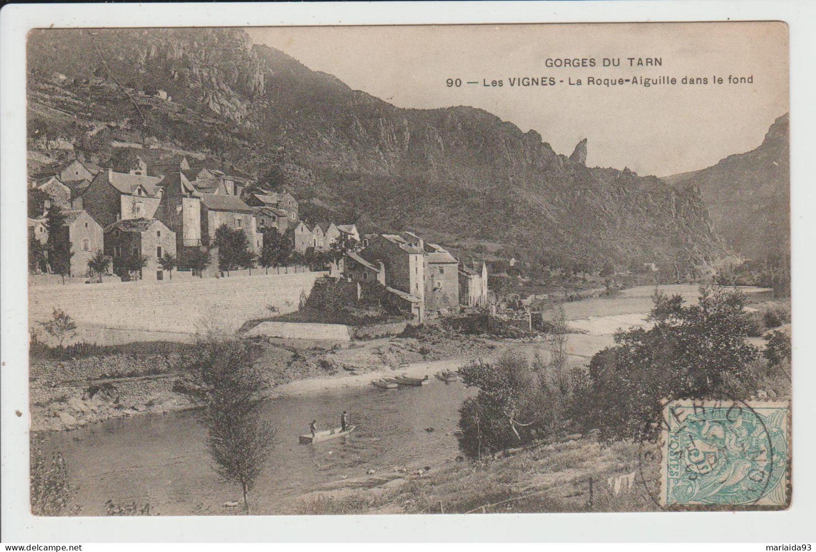 LES VIGNES - LOZERE - GORGES DU TARN - LA ROQUE AIGUILLE DANS LE FOND - Other & Unclassified