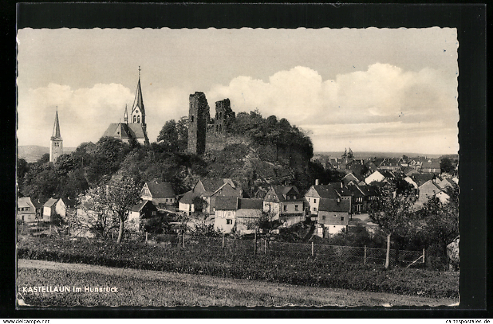 AK Kastellaun Im Hunsrück, Ortsansicht Mit Ruine  - Kastellaun