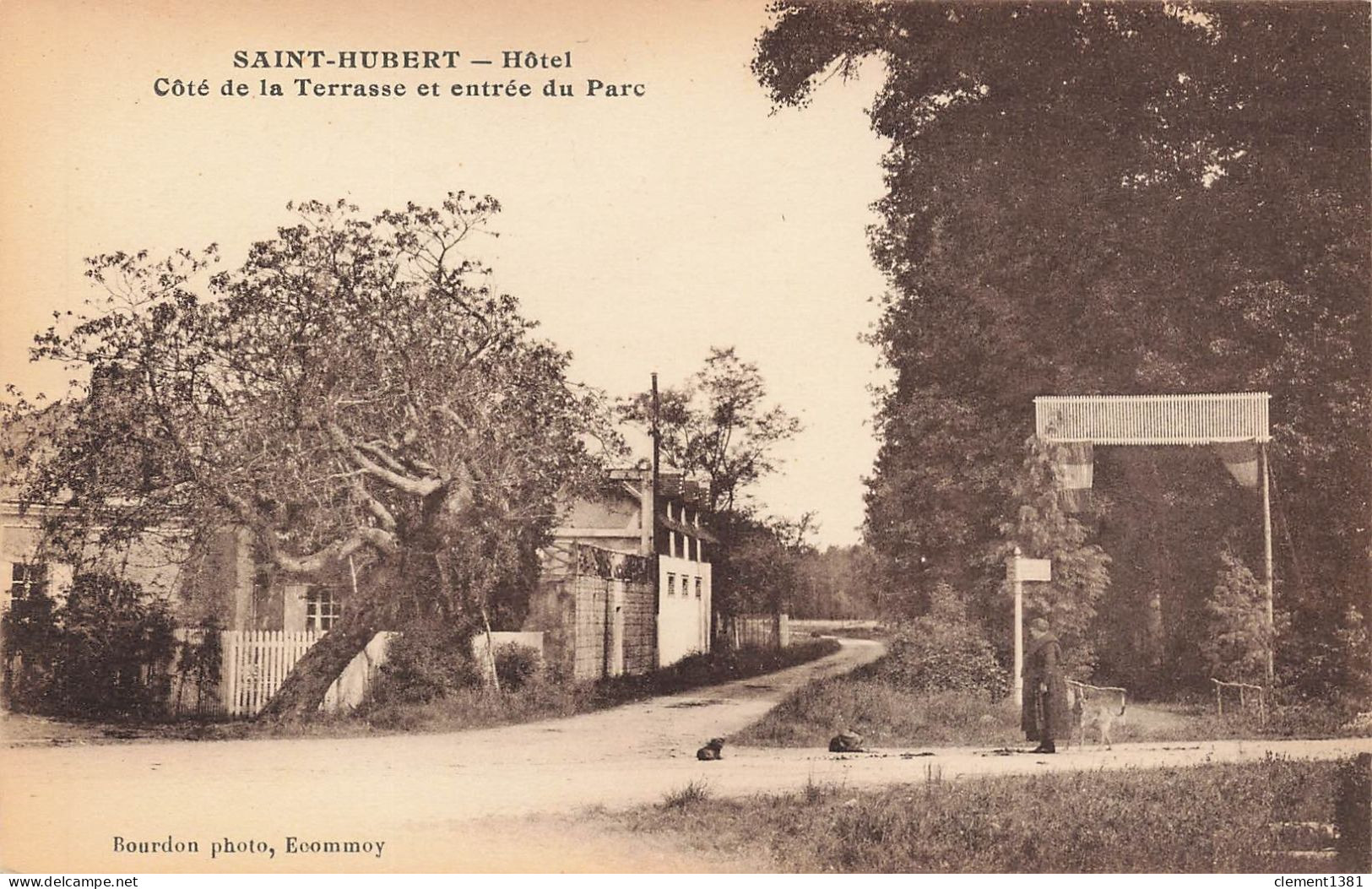 Saint Hubert Hotel Cote De La Terrasse Et Entree Du Parc - Autres & Non Classés