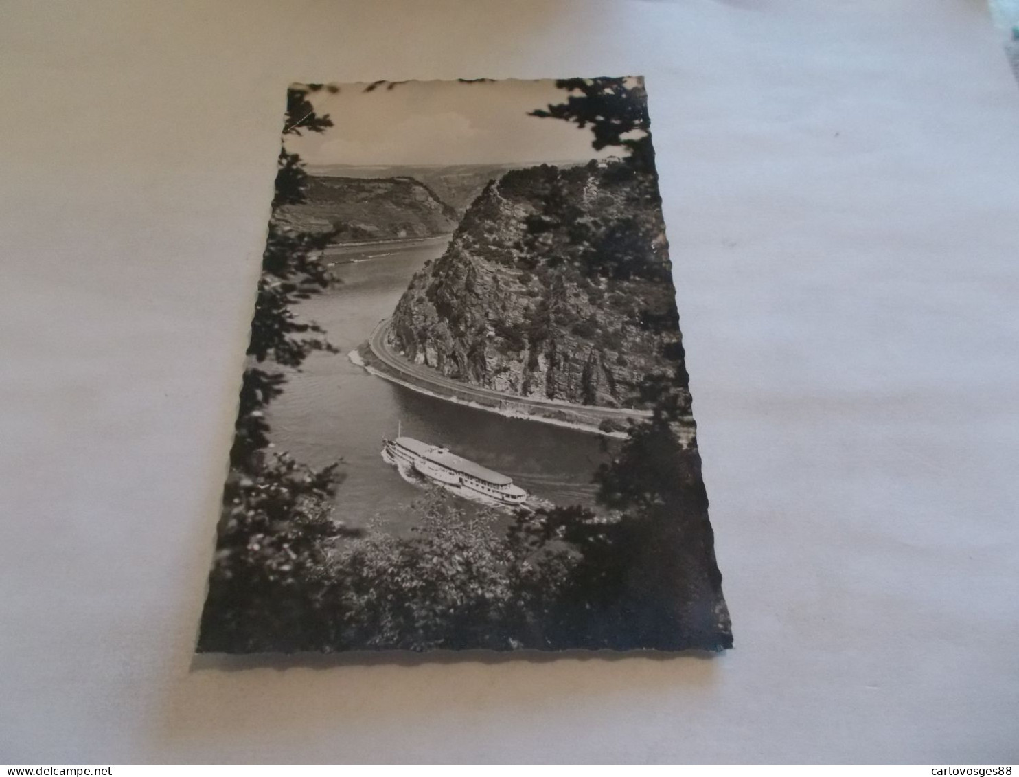 DER RHEIN DIE LORELEY ( ALLEMAGNE GERMANY ) BELLE VUE AVEC GROS BATEAU  1962 CACHET AU DOS - Loreley