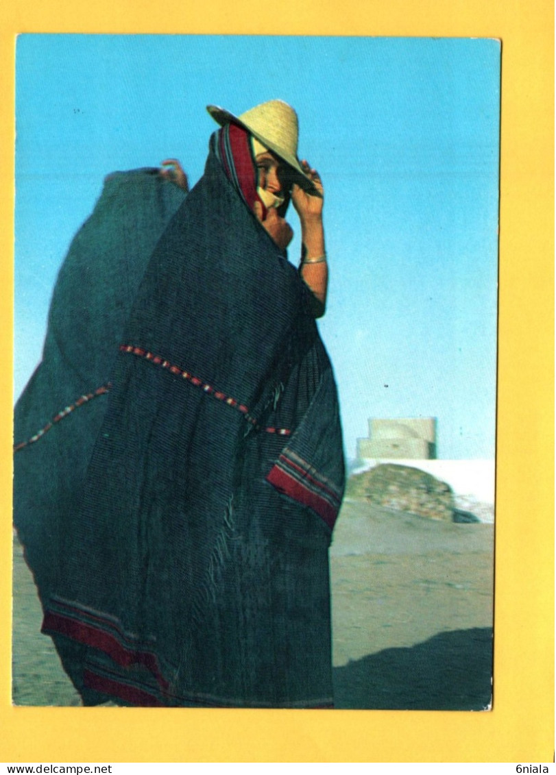 TUNISIE Femmes De DJERBA    ( 21650 ) - Tunisia