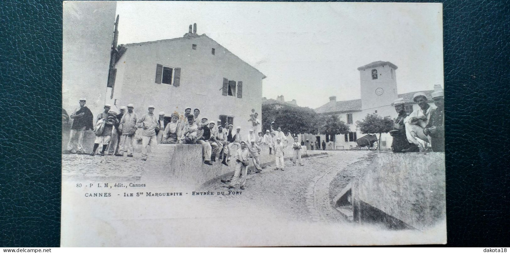 06 , Cannes , Ile Sainte Marguerite , L'entrée Du Fort Début 1900........vue Peu Courante - Cannes