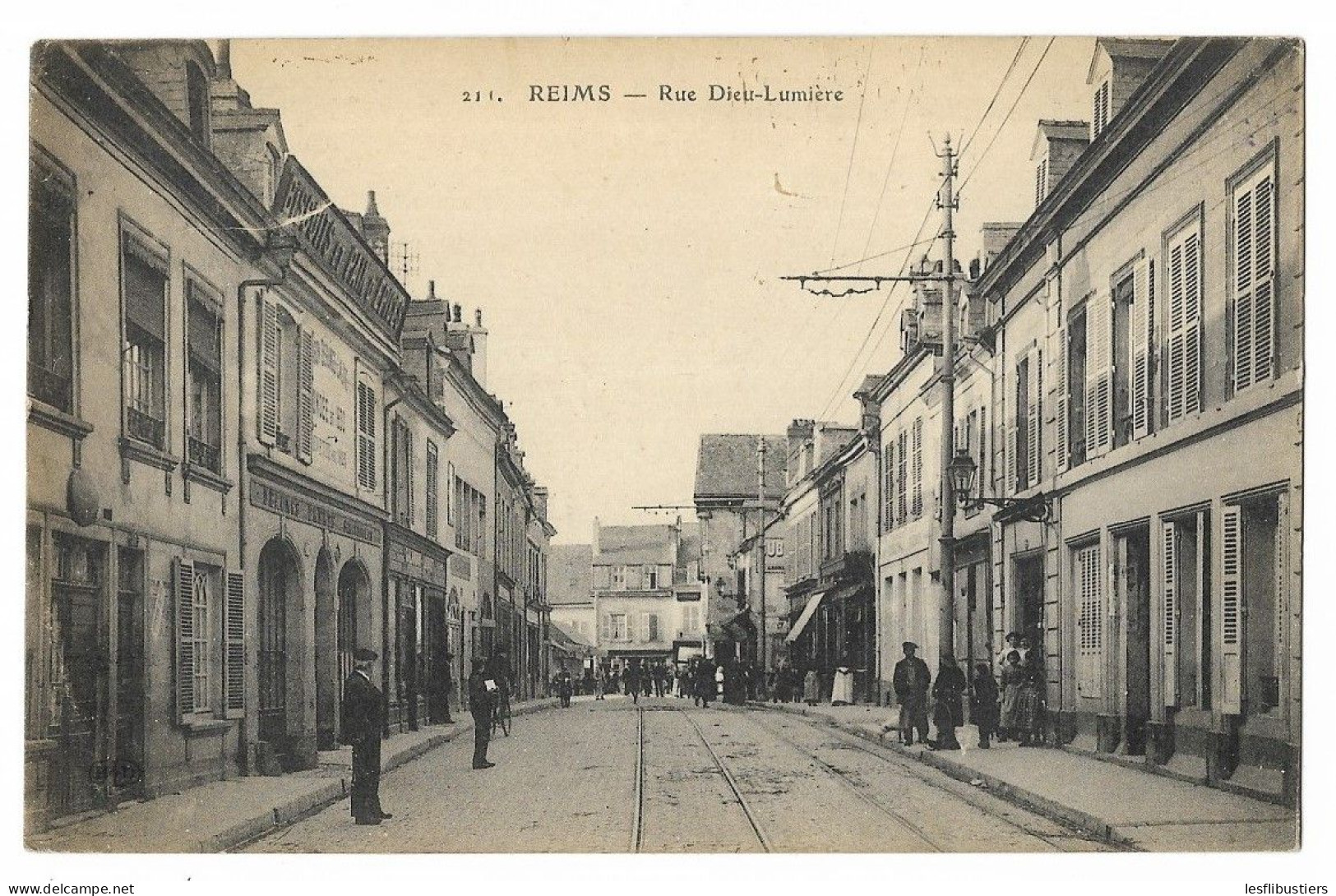 CPA 51 REIMS Rue Dieu-Lumière - Reims