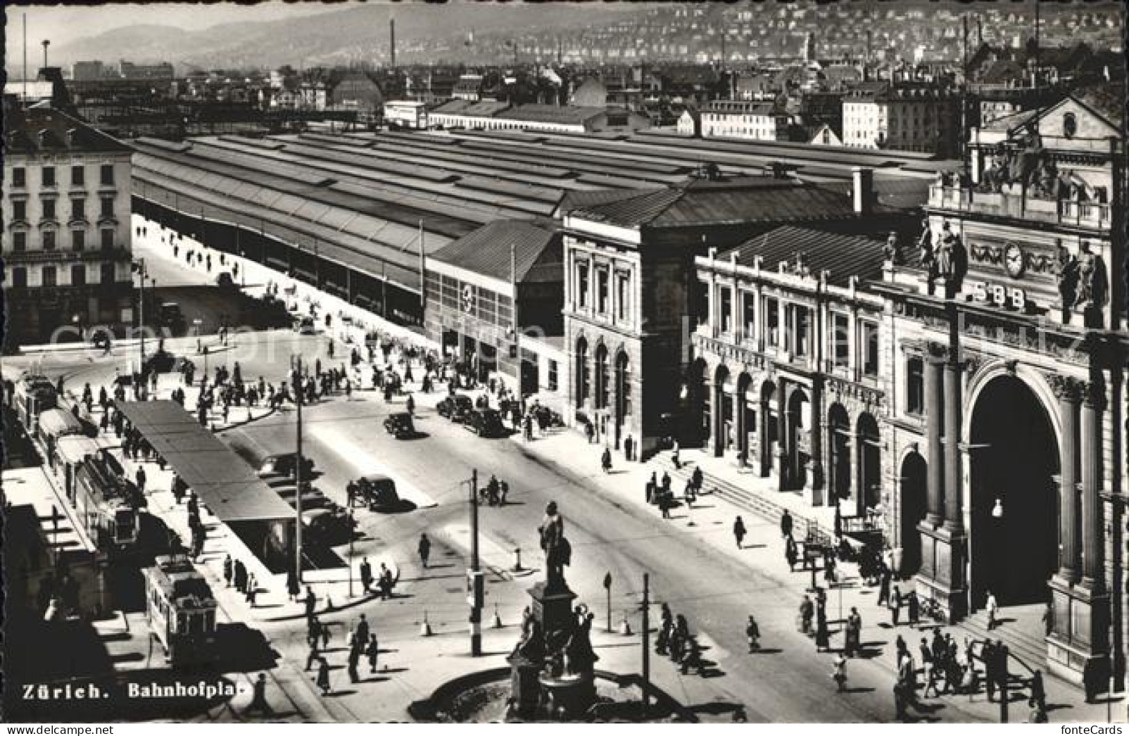 12020787 Zuerich Bahnhofplatz Denkmal Zuerich - Autres & Non Classés