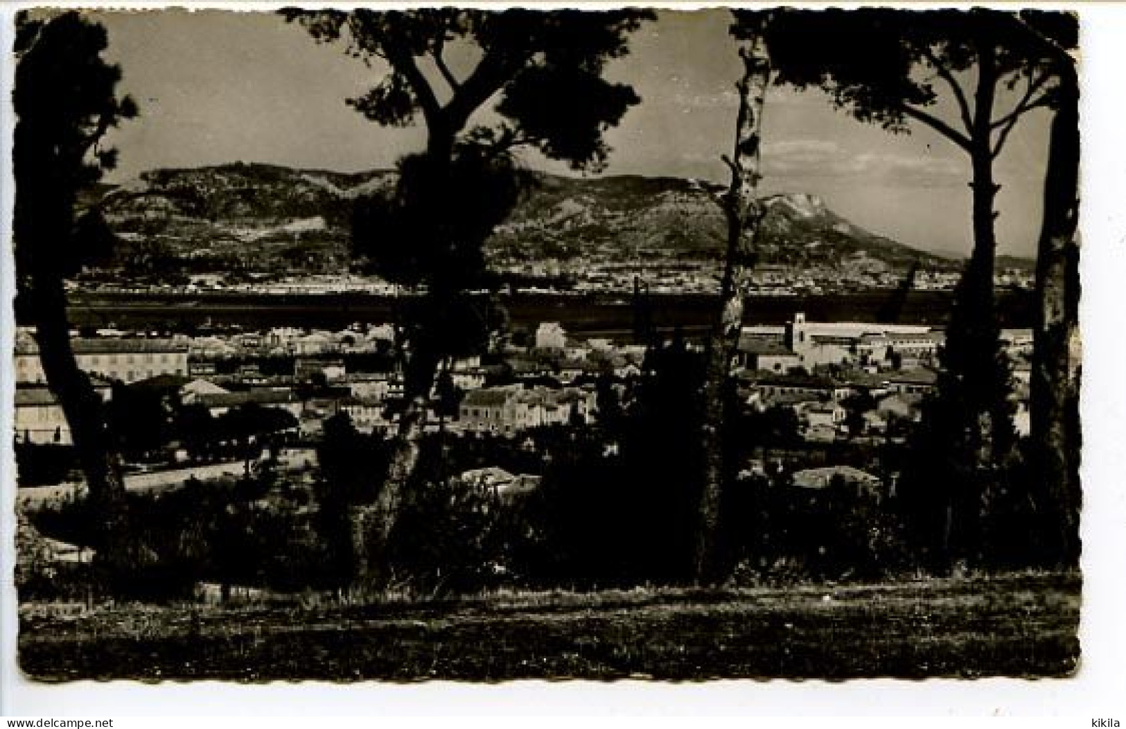 CPSM  9 X 14  Var  LA SEYNE-SUR-MER  Vue Générale - La Seyne-sur-Mer