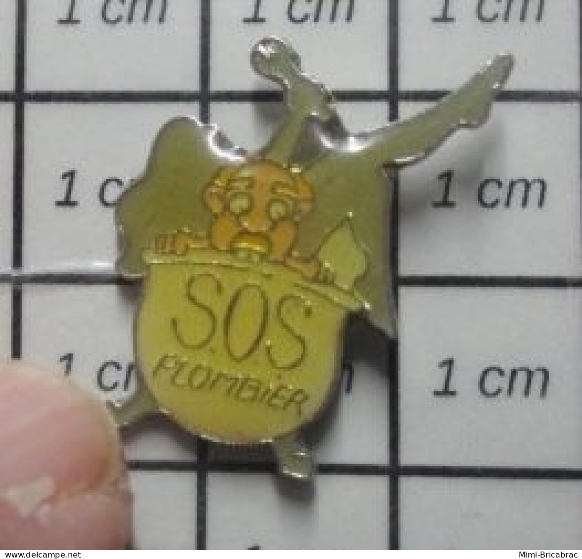 912B Pin's Pins / Beau Et Rare / MARQUES / ROUQUIN MOUSTACHU ET CHAUVE DANS UNE BAIGNOIRE ? SOS PLOMBIER - Giochi Olimpici