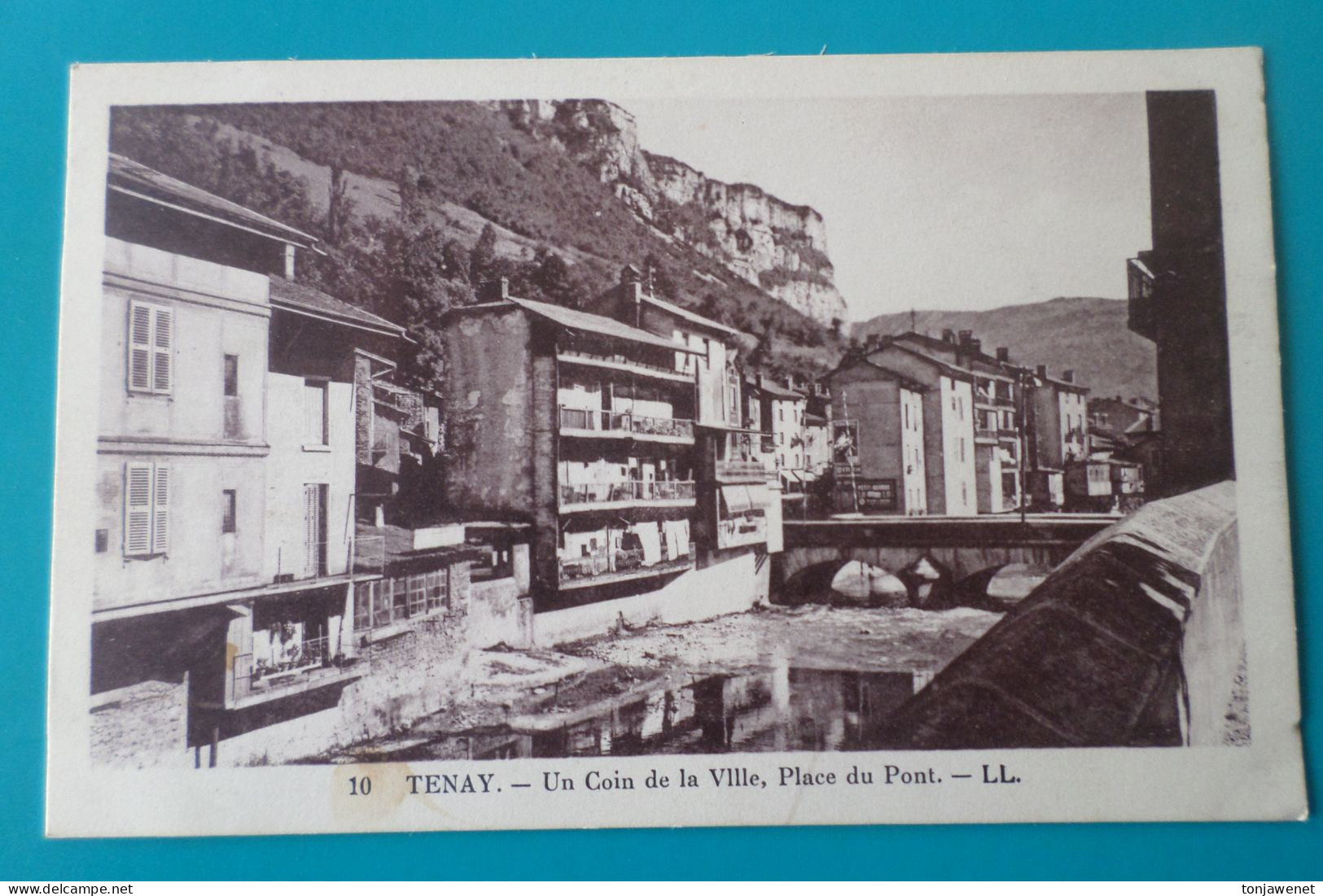 TENAY - Un Coin De La Ville,  Place Du Pont ( 01 Ain ) - Unclassified