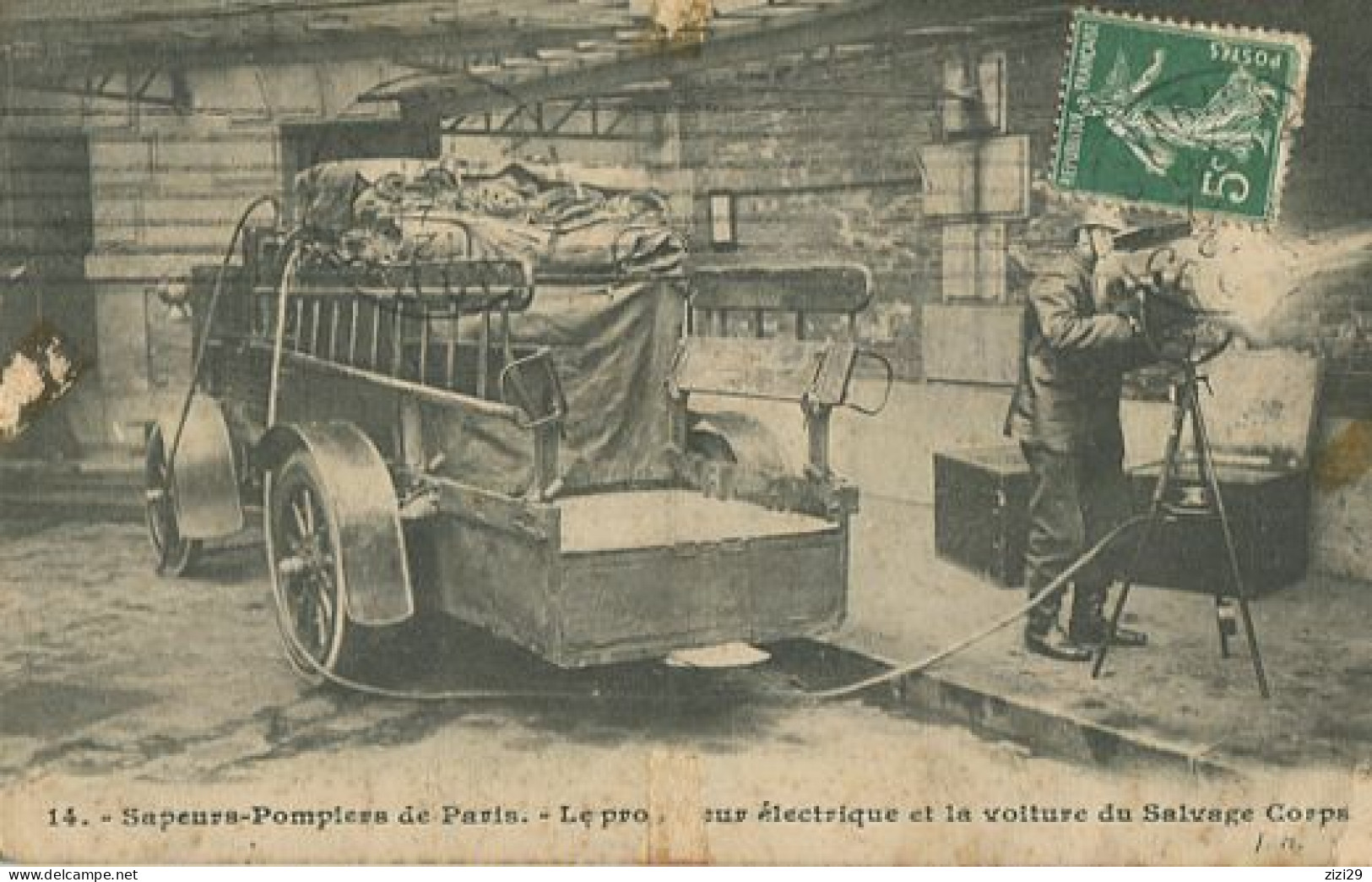 SAPEURS-POMPIERS DE PARIS-le Propulseur Electrique Et La Voiture Du Salvage Corps - Firemen