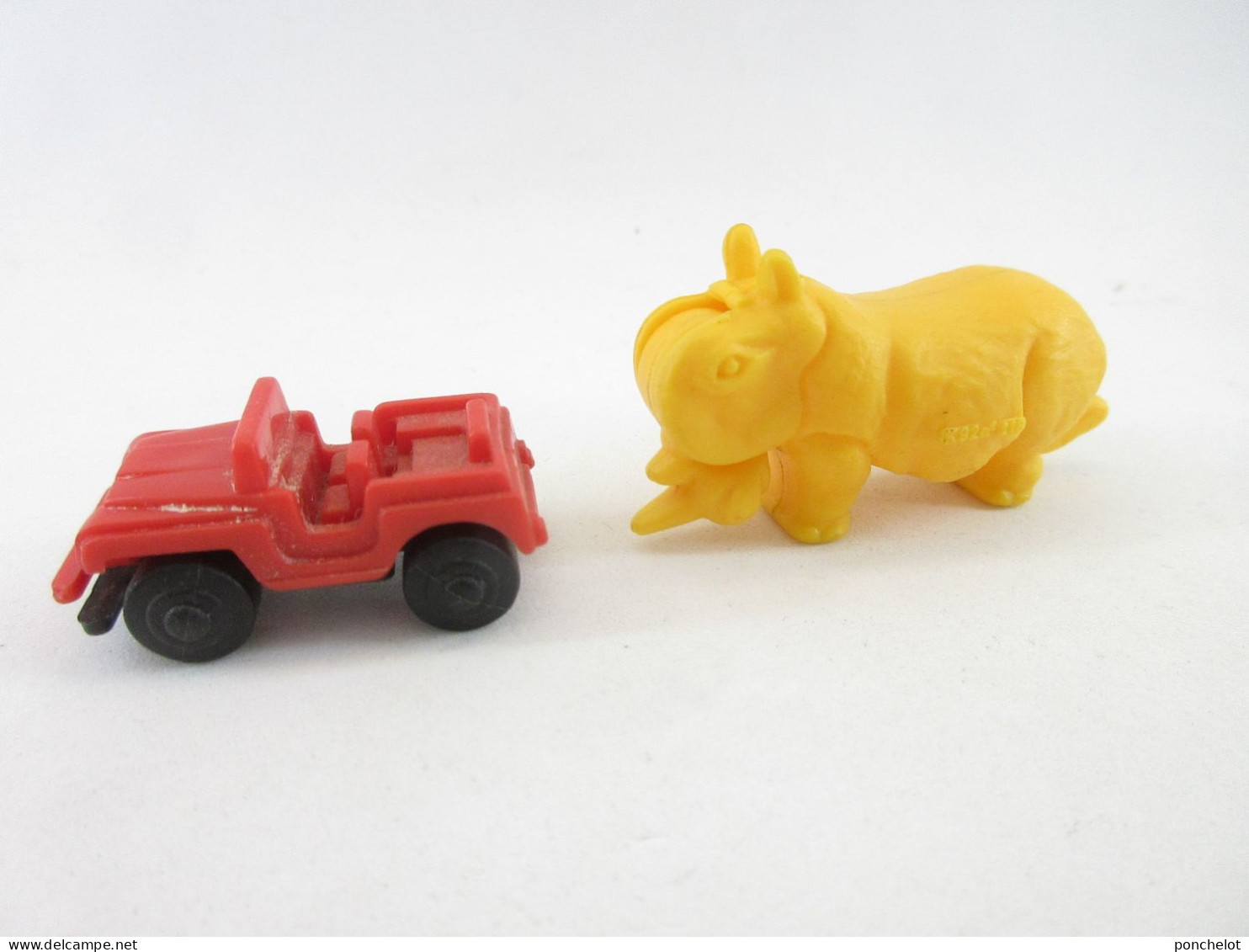 KINDER EU 1993 K92 216 DAS  WILDE NASHORN  Jeep Rouge , Rhino Jaune 2 Cornes - Montabili