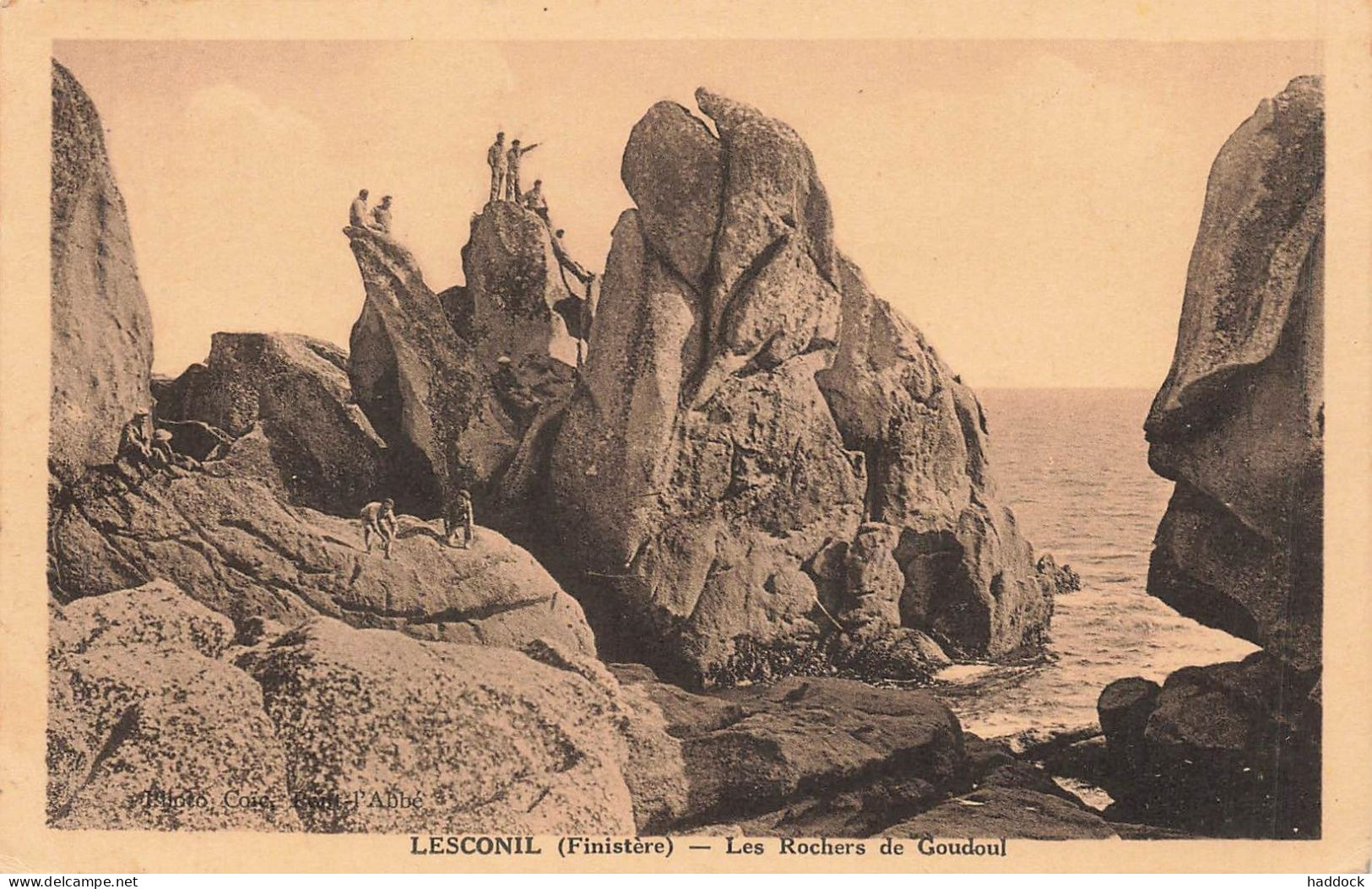 LESCONIL : LES ROCHERS DE GOUDOUL - Lesconil