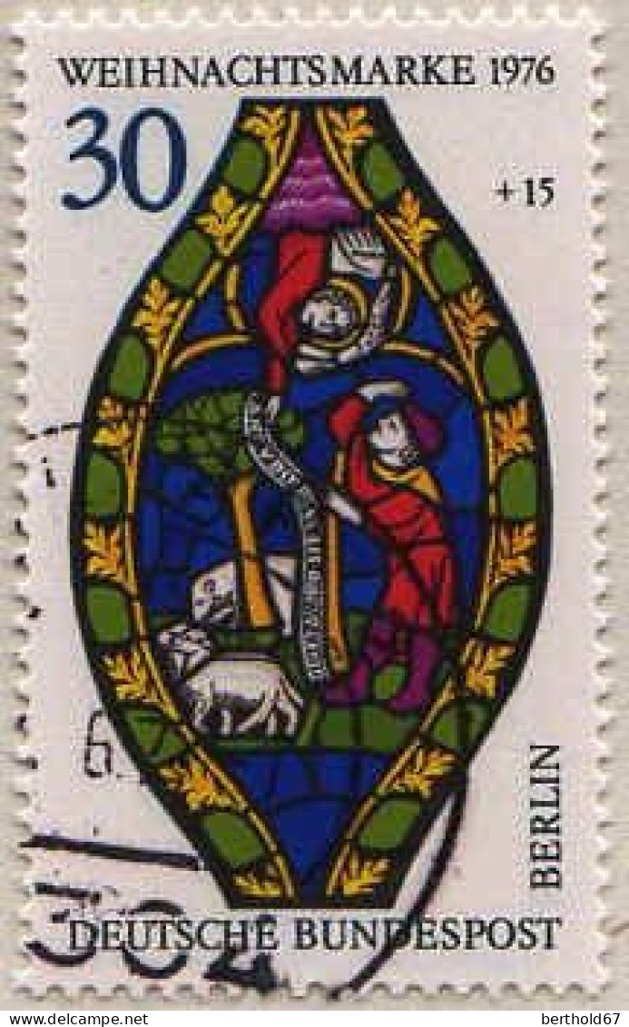 Berlin Poste Obl Yv:495 Mi:528 Weihnachtsmarke Vitrail De La Frauenkirche (TB Cachet Rond) - Used Stamps