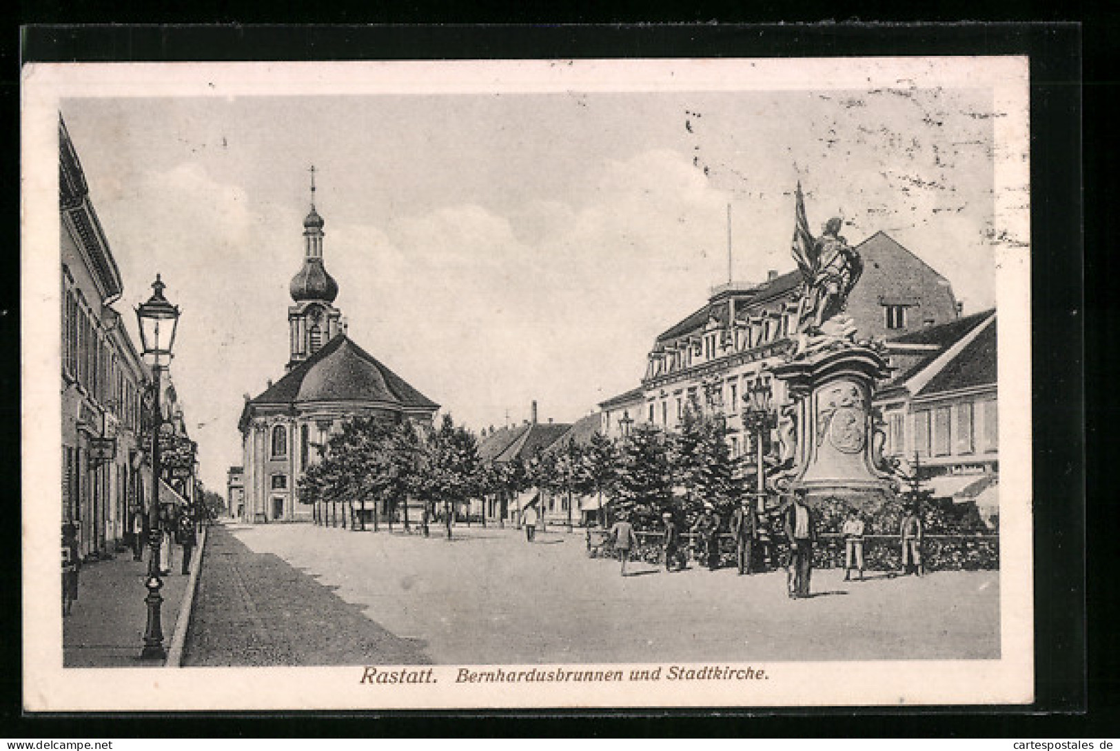 AK Rastatt, Bernhardusbrunnen Und Stadtkirche  - Rastatt