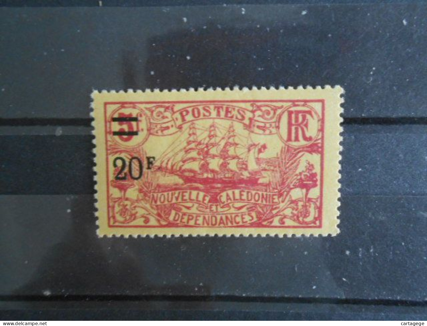 NOUVELLE-CALEDONIE YT 138 VOILIER  20f S. 5f. Carmin S.jaune* - Unused Stamps