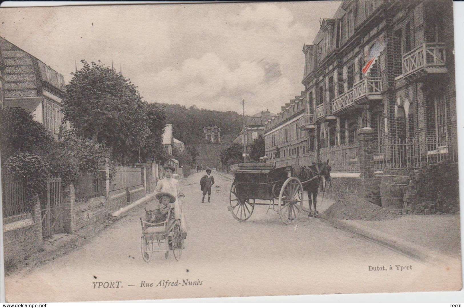 SEINE MARITIME - YPORT - Rue Alfred Nunès  ( - Rare Carte Avec Maman à La Poussette Et Calèche  - Dutot à Yport ) - Yport