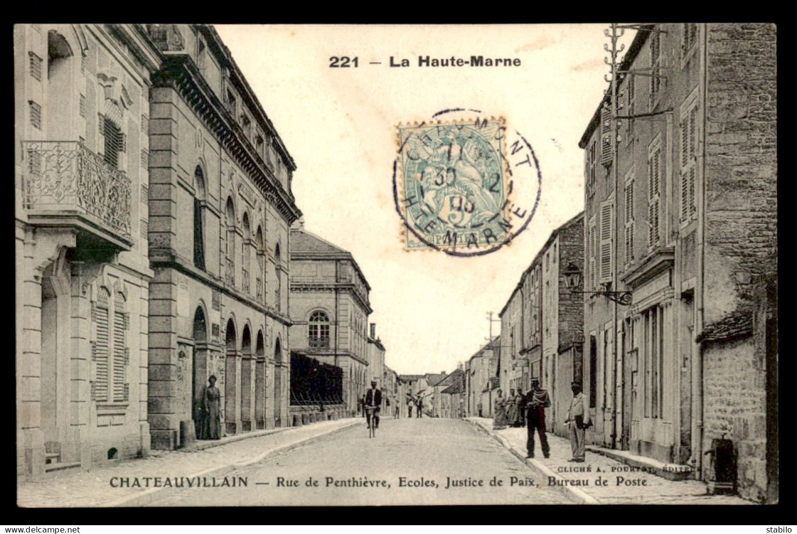 52 - CHATEAUVILLAIN - RUE DE PENTHIEVRE - ECOLES, JUSTICE DE PAIX ET BUREAU DE POSTE - Chateauvillain