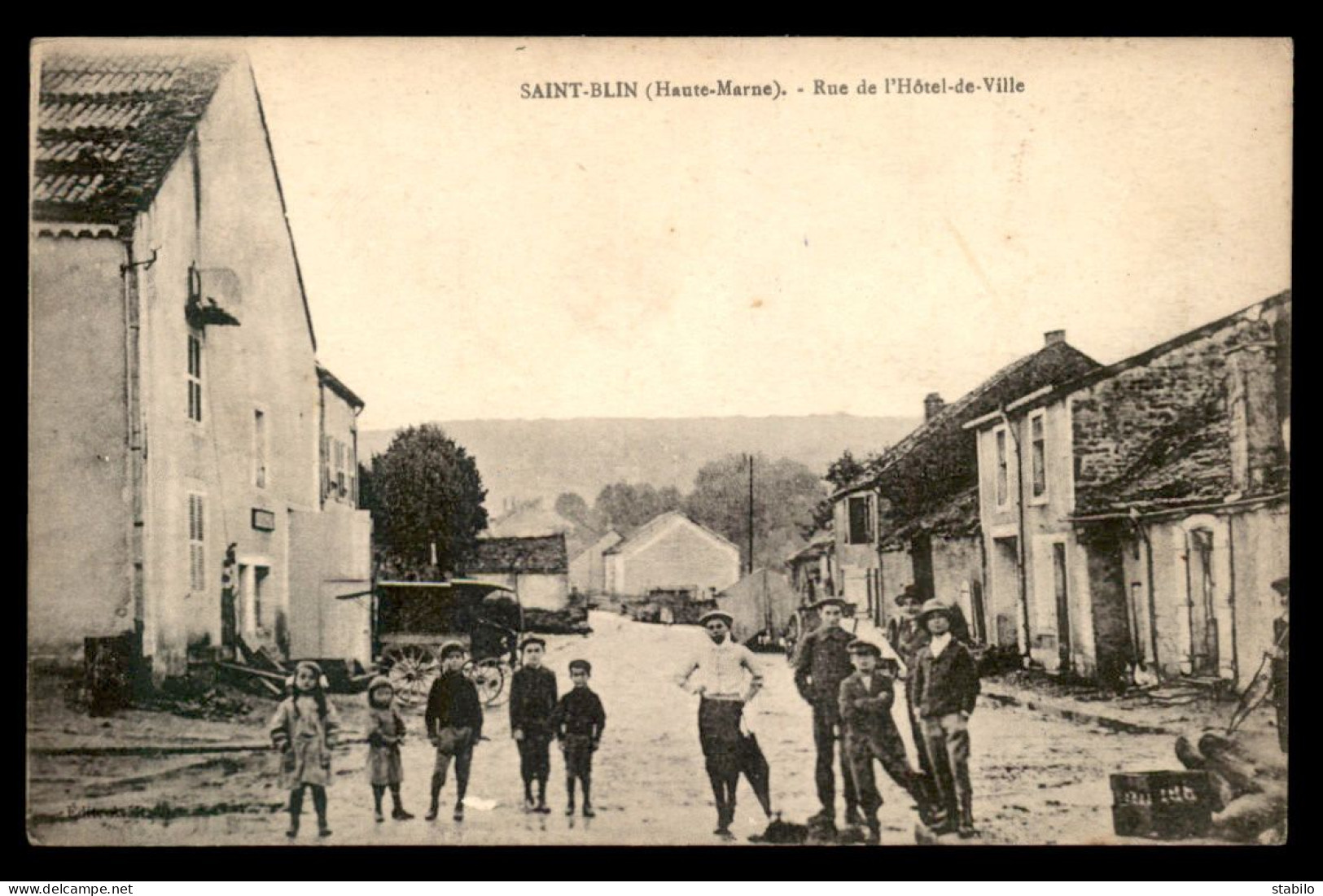 52 - SAINT-BLIN - RUE DE L'HOTEL DE VILLE - Autres & Non Classés