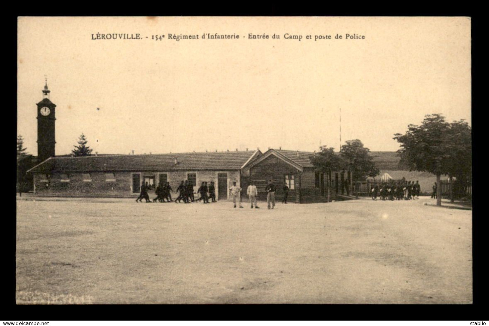 55 - LEROUVILLE - 154E D'INFANTERIE - ENTREE DU CAMP ET POSTE DE POLICE - Lerouville