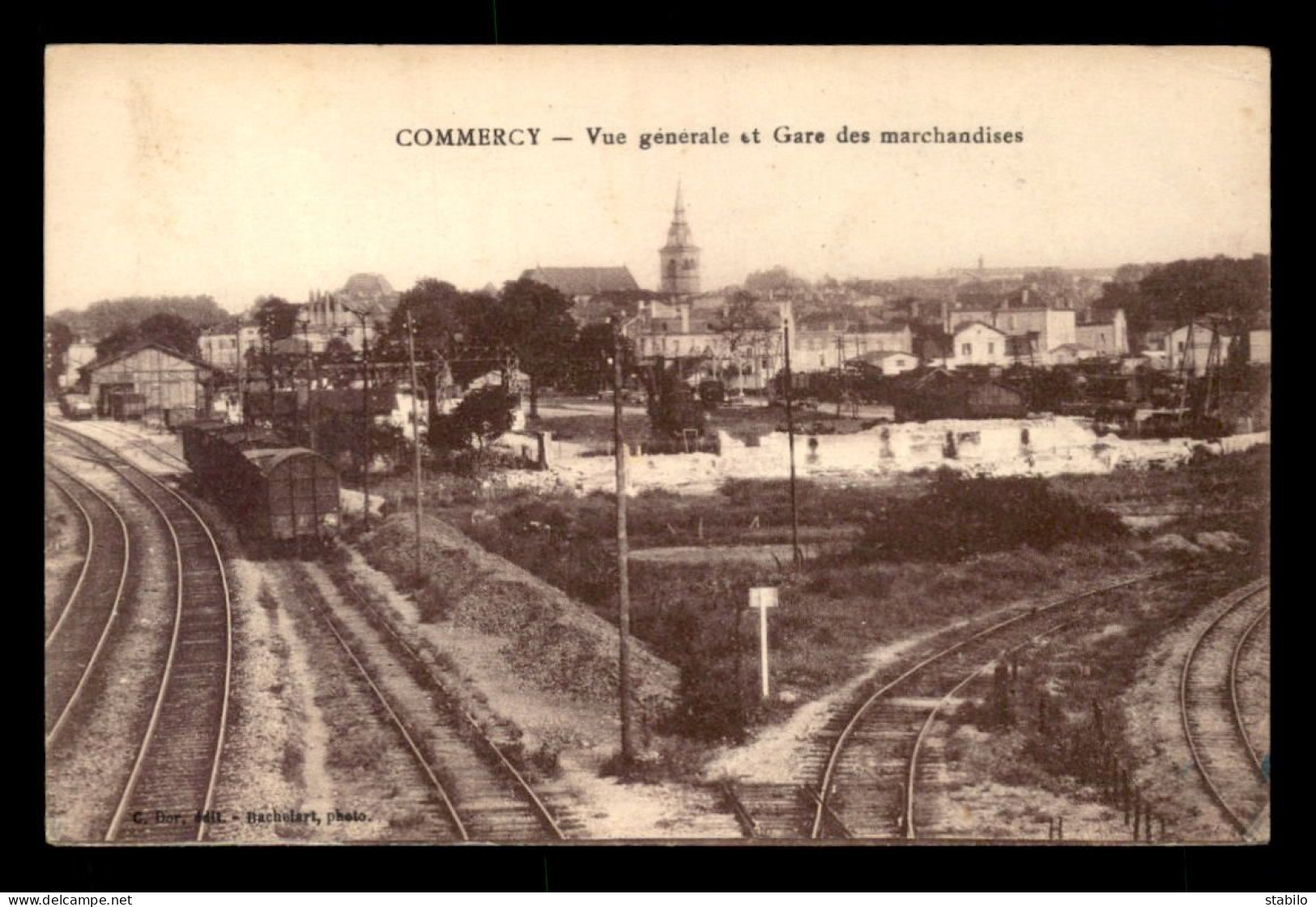 55 - COMMERCY - VUE GENERALE ET GARE DE MARCHANDISES - TRAIN - EDITEUR C. DOR - Commercy